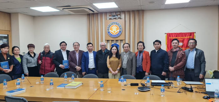 Các đại biểu tham dự cuộc họp trực tiếp tại văn phòng Hiệp hội. Các đại biểu tham dự cuộc họp trực tiếp tại văn phòng Hiệp hội.