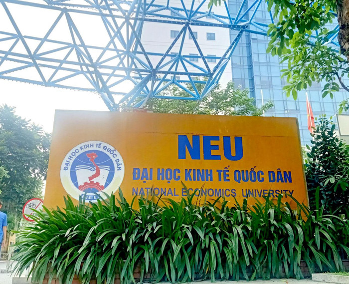 Trường Đại học Kinh tế Quốc dân bị "tố" giữ bằng tốt nghiệp của sinh viên khóa 14. (Ảnh: Mạnh Đoàn) Trường Đại học Kinh tế Quốc dân bị "tố" giữ bằng tốt nghiệp của sinh viên khóa 14. (Ảnh: Mạnh Đoàn)