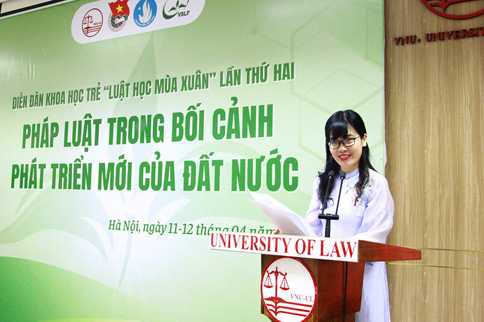 PGS.TS. Nguyễn Hoàng Anh - Phó Hiệu trưởng Trường Đại học Luật, Đại học Quốc gia Hà Nội - Trưởng Ban giám khảo phát biểu tại buổi lễ khai mạc. truong-dai-hoc-luat-dai-hoc-quoc-gia-ha-noi-luat-hoc-mua-xua (2)222222222.jpg