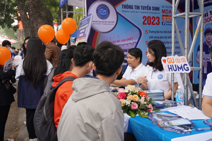 Năm 2023, Trường Đại học Mỏ - Địa chất mở ngành Kỹ thuật vật liệu với 45 chỉ tiêu. Ảnh: Nguyên Phương Năm 2023, Trường Đại học Mỏ - Địa chất mở ngành Kỹ thuật vật liệu với 45 chỉ tiêu. Ảnh: Nguyên Phương