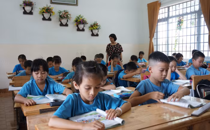 Giáo sư Nguyễn Đức Chính cho rằng, giáo viên phải có kỹ năng phát triển chương trình môn học, bài học. Ảnh minh họa: Nguyên Phương Giáo sư Nguyễn Đức Chính cho rằng, giáo viên phải có kỹ năng phát triển chương trình môn học, bài học. Ảnh minh họa: Nguyên Phương