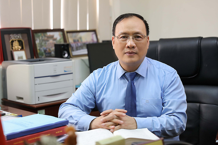 Giáo sư, Tiến sĩ Nguyễn Đình Đức - Chủ tịch Hội đồng trường Trường Đại học Công nghệ - Đại học Quốc gia Hà Nội. Giáo sư, Tiến sĩ Nguyễn Đình Đức - Chủ tịch Hội đồng trường Trường Đại học Công nghệ - Đại học Quốc gia Hà Nội.