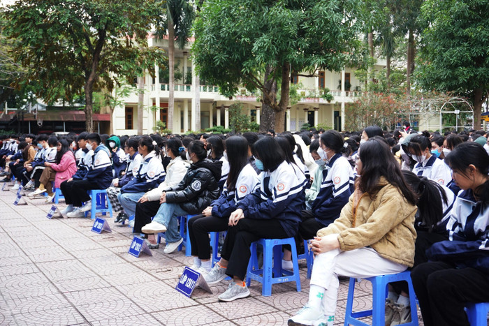 Học sinh Trường Trung học phổ thông Chương Mỹ A (Hà Nội) lắng nghe chia sẻ tại Hội thảo “Khởi nghiệp trong thời kỳ cách mạng công nghiệp 4.0” Học sinh Trường Trung học phổ thông Chương Mỹ A (Hà Nội) lắng nghe chia sẻ tại Hội thảo “Khởi nghiệp trong thời kỳ cách mạng công nghiệp 4.0”