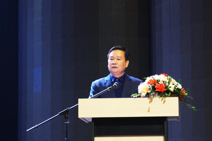 Ông Nguyễn Tiến Bình - Phó Chủ tịch Hiệp hội kiêm Trưởng ban Tài chính trình bày Báo cáo của Ban Tài chính về Quyết toán Quỹ hội năm 2022 và Dự toán kinh phí năm 2023. (Ảnh: Doãn Nhàn) Ông Nguyễn Tiến Bình - Phó Chủ tịch Hiệp hội kiêm Trưởng ban Tài chính trình bày Báo cáo của Ban Tài chính về Quyết toán Quỹ hội năm 2022 và Dự toán kinh phí năm 2023. (Ảnh: Doãn Nhàn)