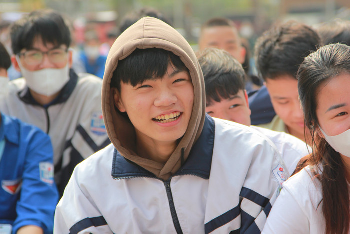 Học sinh Trung học phổ thông Mỏ Trạng đã có một buổi hội thảo hữu ích. Học sinh Trung học phổ thông Mỏ Trạng đã có một buổi hội thảo hữu ích.