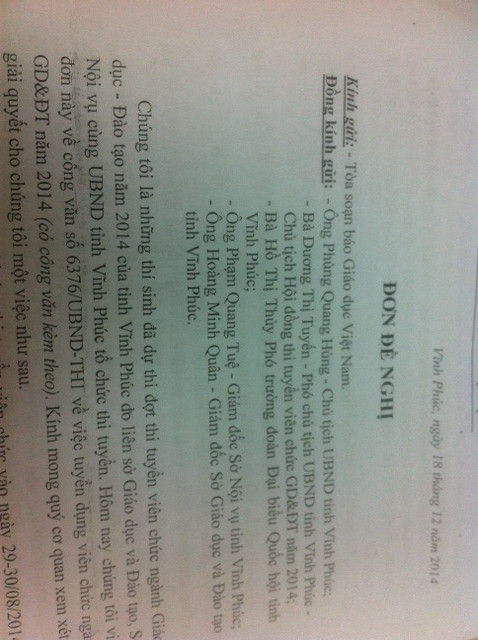 Nhiều thí sinh bức xúc cho rằng sau khi thi xong mới ra văn bản về tiêu chuẩn, phương án thi tuyển, tuyển dụng là không đúng quy định. Nhiều thí sinh bức xúc cho rằng sau khi thi xong mới ra văn bản về tiêu chuẩn, phương án thi tuyển, tuyển dụng là không đúng quy định.