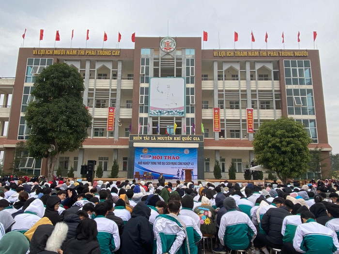 Buổi hội thảo là cơ hội để học sinh chia sẻ những băn khoăn về việc chọn ngành nghề trong tương lai (Ảnh: Phạm Minh)