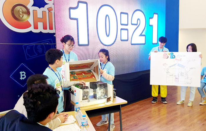 Đội thi 05 được Hội đồng Giám khảo đánh giá cao về khả năng ứng dụng thực tế Đội thi 05 được Hội đồng Giám khảo đánh giá cao về khả năng ứng dụng thực tế