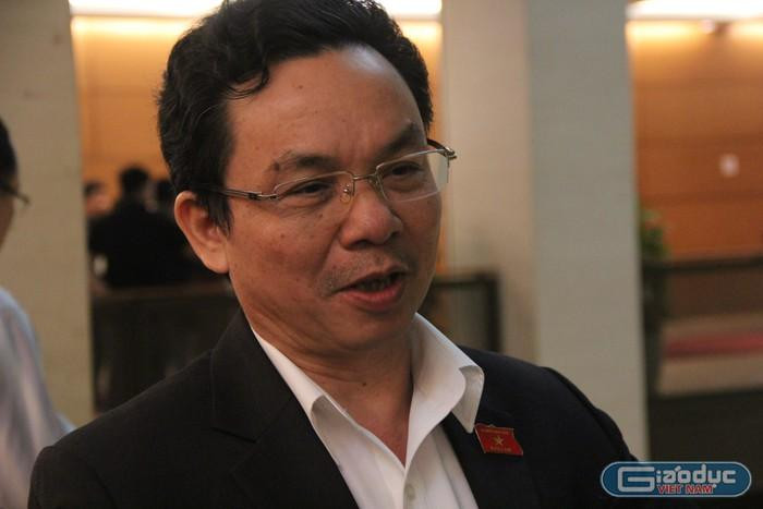 Ông Hoàng Văn Cường được chính thức công nhận đạt tiêu chuẩn chức danh Giáo sư ngành kinh tế năm 2020 (Ảnh: Đỗ Thơm)