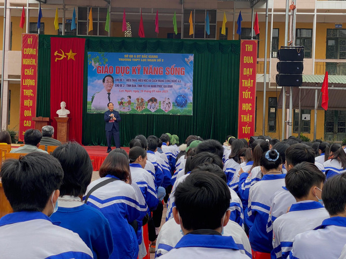 Học sinh say sưa lắng nghe những câu chuyện về cuộc cách mạng công nghiệp lần thứ 4 (Ảnh: Phạm Minh) Học sinh say sưa lắng nghe những câu chuyện về cuộc cách mạng công nghiệp lần thứ 4 (Ảnh: Phạm Minh)