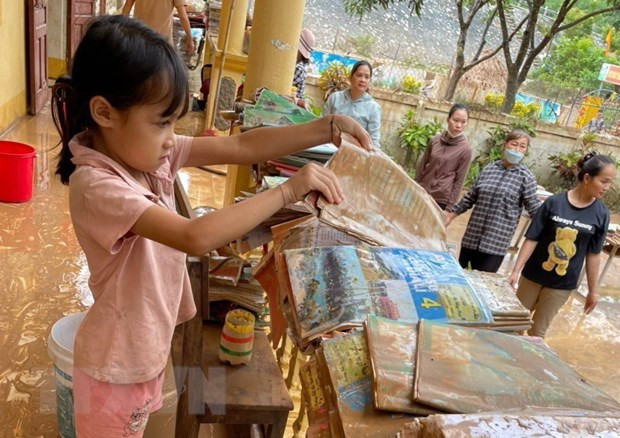 Nhiều trường học tại tỉnh Nghệ An bị ảnh hưởng sau mưa lũ. Ảnh: TTXVN Nhiều trường học tại tỉnh Nghệ An bị ảnh hưởng sau mưa lũ. Ảnh: TTXVN