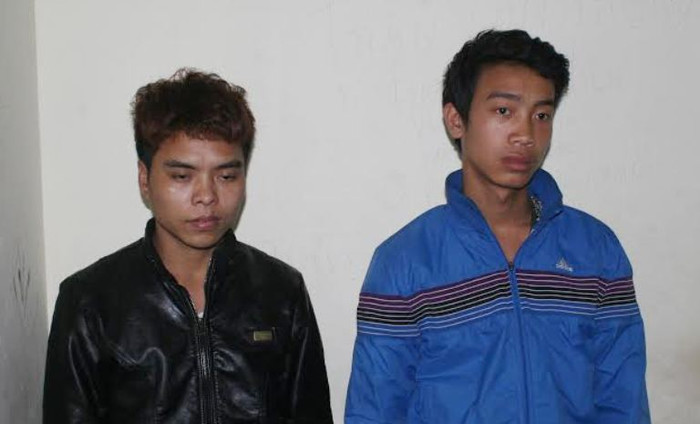Hai nghi phạm tại cơ quan điều tra.