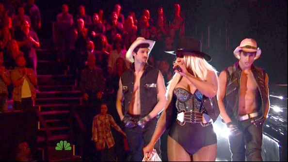 Đảm nhận nữ giám khảo của The Voice nhưng Christina không ngại diện những quần short cực ngắn và hấp dẫn như muốn đốt cháy sàn diễn. Đảm nhận nữ giám khảo của The Voice nhưng Christina không ngại diện những quần short cực ngắn và hấp dẫn như muốn đốt cháy sàn diễn.