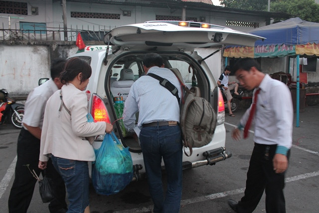 Số khác lại chọn taxi làm phương tiện để di chuyển