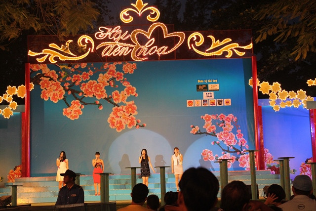 Các chương trình ca múa nhạc đầy hấp dẫn...