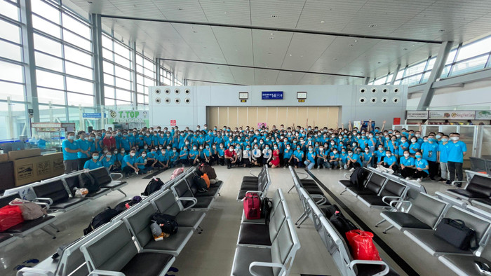 Đoàn Đại học Y Hải Phòng trước giờ vào Thành phố Hồ Chí Minh chống dịch.