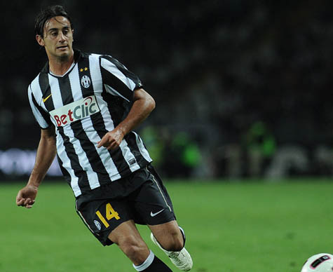 Aquilani lại trở về với Serie A, nhưng lần này anh không khoác áo Juve nữa. Aquilani lại trở về với Serie A, nhưng lần này anh không khoác áo Juve nữa.