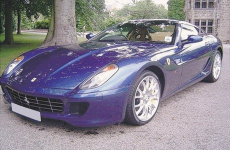 Owen từng rất kết dòng Ferari, song anh vừa rao bán xế hộp này vì thấy mình không còn hợp nữa Owen từng rất kết dòng Ferari, song anh vừa rao bán xế hộp này vì thấy mình không còn hợp nữa