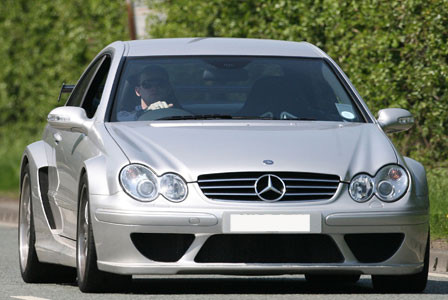 Sau đó đến Mercedes