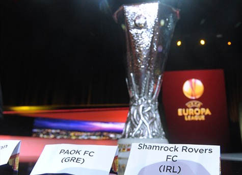 Chiếc cúp này chắc chắn sẽ chuyển chủ bởi Porto giờ chinh chiến tại Champions League