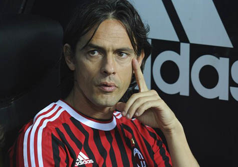 Filippo Inzaghi giờ chỉ còn biết mài bóng băng ghế dự bị.