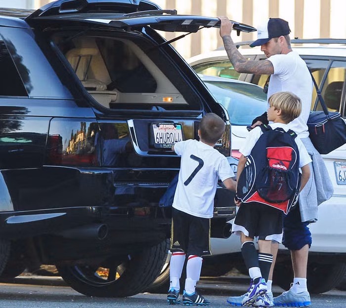 Cậu em út Cruz có vẻ háo hức hơn ông anh Romeo