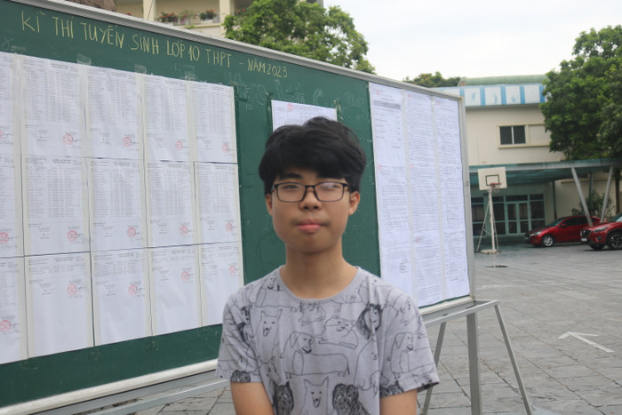 Thí sinh Võ Duy Minh chia sẻ trong ngày làm thủ tục dự thi. Ảnh: Vân Ánh Thí sinh Võ Duy Minh chia sẻ trong ngày làm thủ tục dự thi. Ảnh: Vân Ánh