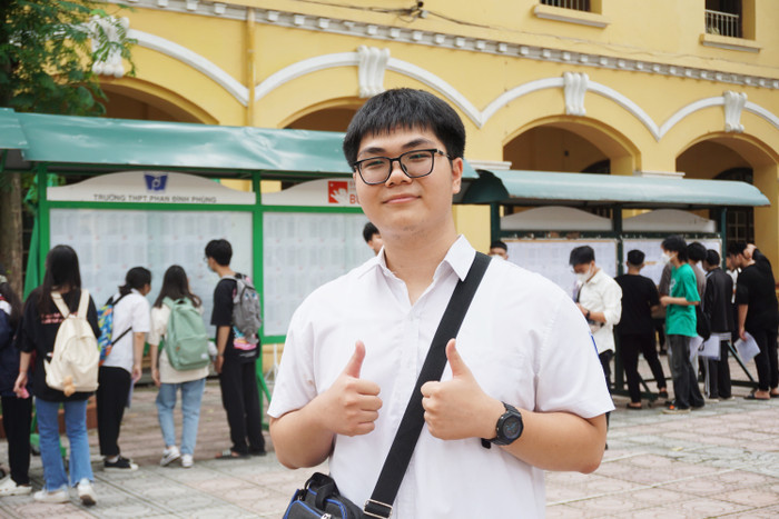 Thí sinh Đỗ Quang Dương chia sẻ sự tự tin trước khi chính thức bước vào kỳ thi. Ảnh: Phạm Minh