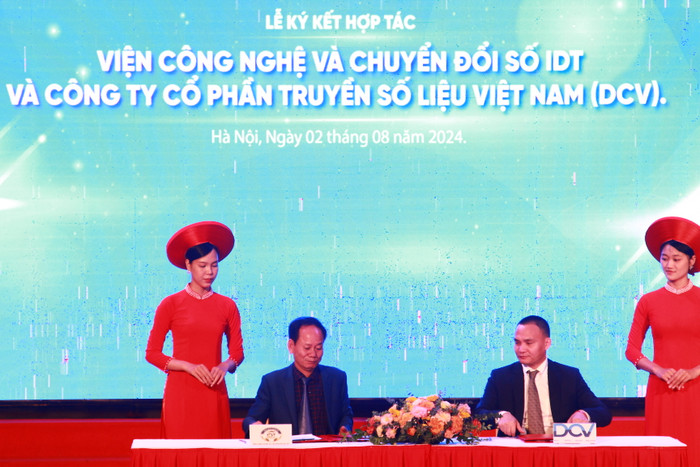 Viện Công nghệ và chuyển đổi số ký kết hợp tác với Công ty cổ phần truyền số liệu Việt Nam vien-cong-nghe-va-chuyen-doi-so-idt (10).JPG