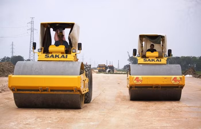 Nhà thầu thi công đoạn tuyến cao tốc Bắc-Nam giai đoạn 2017-2020 (Ảnh: VIệt Hùng) Nhà thầu thi công đoạn tuyến cao tốc Bắc-Nam giai đoạn 2017-2020 (Ảnh: VIệt Hùng)