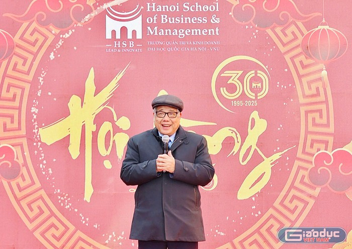 Giáo sư, Tiến sĩ khoa học, Nhà giáo nhân dân Vũ Minh Giang. (Ảnh: Nhật Lệ) vũ minh giang.jpg