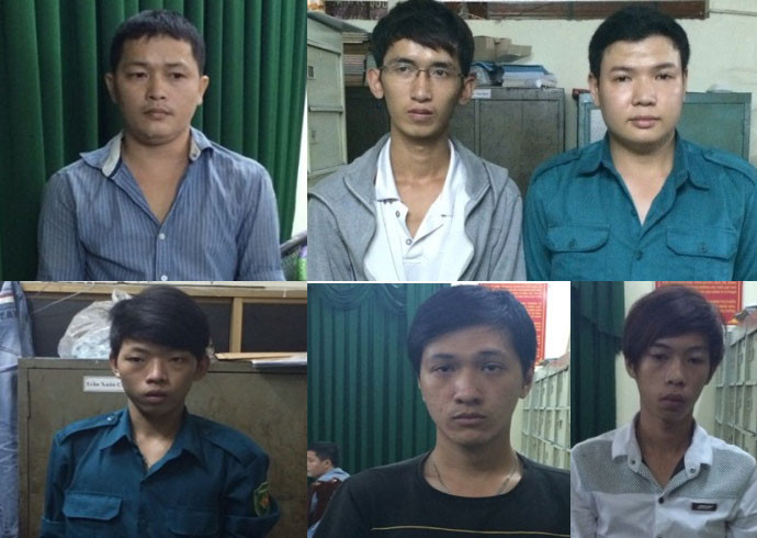 Nguyễn Ngọc Đức (phía trên bên trái) và đồng bọn tại cơ quan công an. Ảnh công an cung cấp