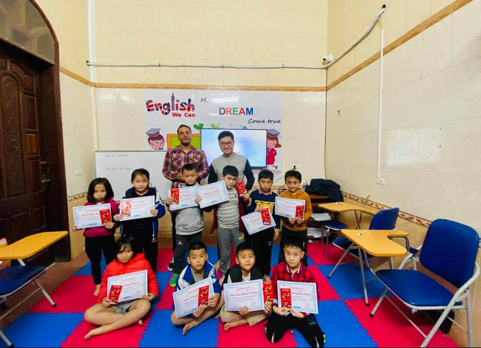 Thời gian trở về Việt Nam và hoàn thành luận văn thạc sĩ, Tuấn Anh dạy thêm tiếng Anh cho một trung tâm trên địa bàn thành phố (Ảnh: Nhân vật cung cấp) Thời gian trở về Việt Nam và hoàn thành luận văn thạc sĩ, Tuấn Anh dạy thêm tiếng Anh cho một trung tâm trên địa bàn thành phố (Ảnh: Nhân vật cung cấp)