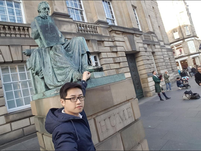 Trịnh Đình Tuấn Anh tốt nghiệp Thạc sĩ Xuất sắc ngành Kinh tế đối ngoại của Đại học Ulster - Anh quốc (Ảnh: Nhân vật cung cấp) Trịnh Đình Tuấn Anh tốt nghiệp Thạc sĩ Xuất sắc ngành Kinh tế đối ngoại của Đại học Ulster - Anh quốc (Ảnh: Nhân vật cung cấp)