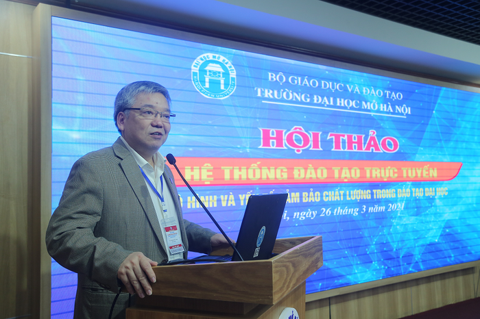 Tiến sĩ Trương Tiến Tùng khẳng định, đào tạo trực tuyến, công nghệ số không làm phai nhạt vai trò của người thầy (Ảnh: Đại học Mở Hà Nội) Tiến sĩ Trương Tiến Tùng khẳng định, đào tạo trực tuyến, công nghệ số không làm phai nhạt vai trò của người thầy (Ảnh: Đại học Mở Hà Nội)