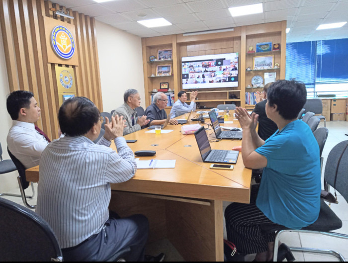 Buổi họp trực tuyến ra mắt Câu lạc bộ Chủ tịch Hội đồng trường với sự tham gia của hơn 50 trường đại học, cao đẳng. Buổi họp trực tuyến ra mắt Câu lạc bộ Chủ tịch Hội đồng trường với sự tham gia của hơn 50 trường đại học, cao đẳng.