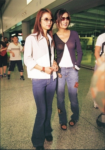 Lâm Tâm Như và Triệu Vy trẻ trung với quần jeans Lâm Tâm Như và Triệu Vy trẻ trung với quần jeans