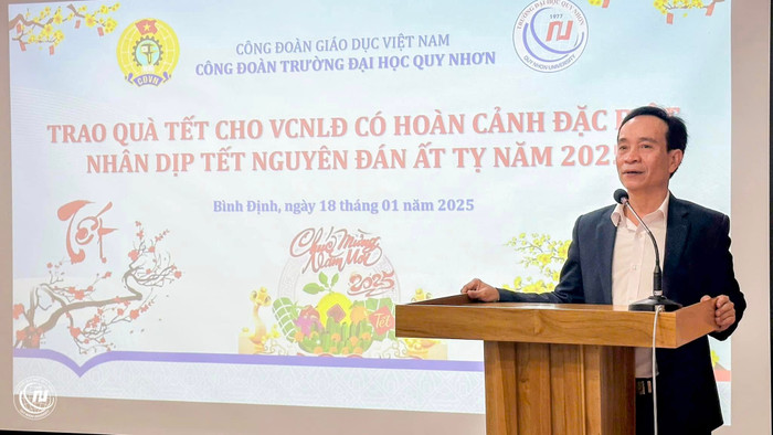 Tiến sĩ Đinh Anh Tuấn - Phó Hiệu trưởng Trường Đại học Quy Nhơn. Ảnh: website trường. thầy Tuấn Quy Nhơn.jpg