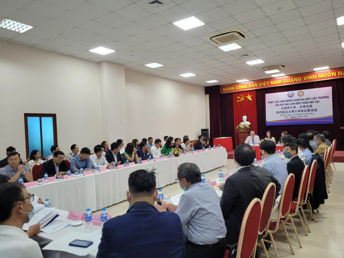 Đại diện một số trường đại học Việt Nam có cuộc gặp gỡ với đại biểu 15 trường đại học công nghệ hàng đầu của Đài Loan. (Ảnh: Linh Trang) Đại diện một số trường đại học Việt Nam có cuộc gặp gỡ với đại biểu 15 trường đại học công nghệ hàng đầu của Đài Loan. (Ảnh: Linh Trang)