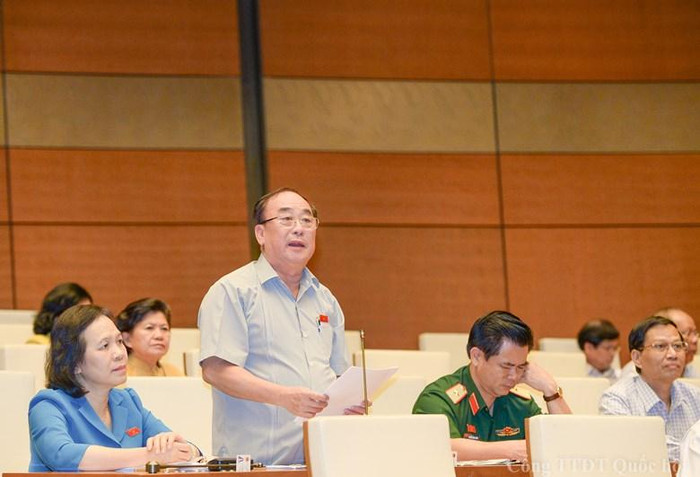 Ông Trần Ngọc Vinh, Đại biểu Quốc hội khóa XII, XIII. (Ảnh: Quochoi.vn) Ông Trần Ngọc Vinh, Đại biểu Quốc hội khóa XII, XIII. (Ảnh: Quochoi.vn)