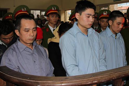 Lê Văn Luyện chưa tròn 18 tuổi đã thực hiện vụ giết người cướp tiệm vàng gây chấn động dư luận.