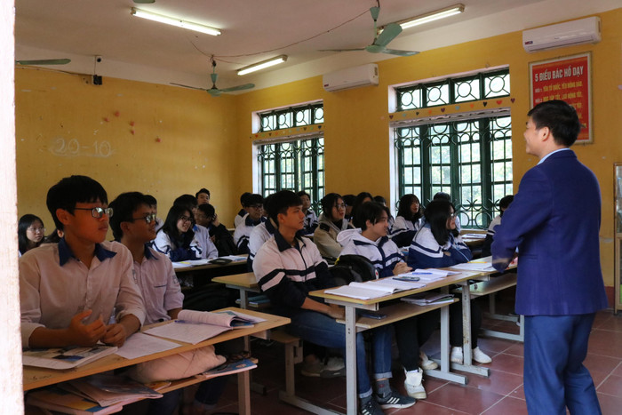 Khi cho học sinh chọn môn học, bài toán đặt ra là định hướng, tư vấn chọn môn học phù hợp cho các em (Ảnh minh họa: Phạm Minh) Khi cho học sinh chọn môn học, bài toán đặt ra là định hướng, tư vấn chọn môn học phù hợp cho các em (Ảnh minh họa: Phạm Minh)