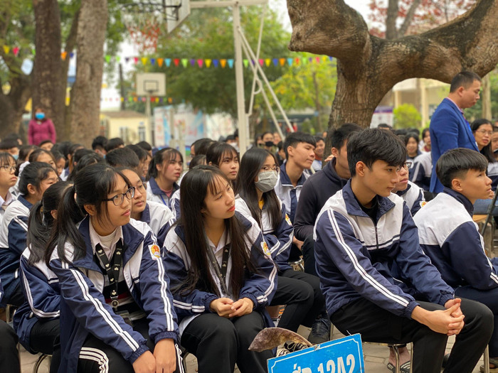 Buổi Hội thảo giúp các em học sinh hiểu hơn về những thách thức, cơ hội của thời đại 4.0 (Ảnh: Phạm Minh) Buổi Hội thảo giúp các em học sinh hiểu hơn về những thách thức, cơ hội của thời đại 4.0 (Ảnh: Phạm Minh)