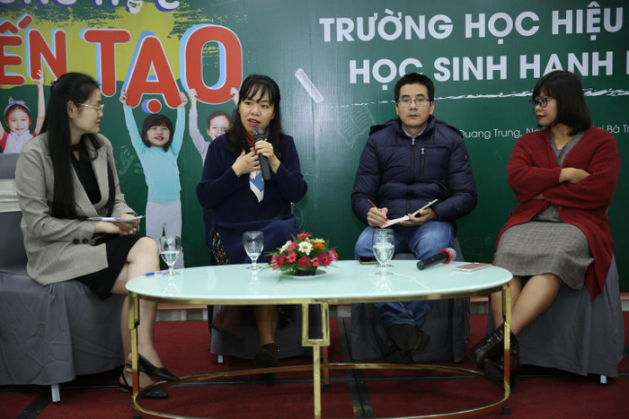 Các chuyên gia chia sẻ những câu chuyện giáo dục về trường học kiến tạo (Ảnh: Faros) Các chuyên gia chia sẻ những câu chuyện giáo dục về trường học kiến tạo (Ảnh: Faros)