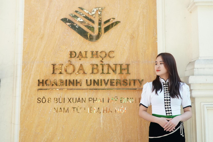 Quàng Nhật Lệ - sinh viên năm nhất ngành Điều dưỡng của Trường Đại học Hòa Bình. (Ảnh: NVCC) Quàng Nhật Lệ - sinh viên năm nhất ngành Điều dưỡng của Trường Đại học Hòa Bình. (Ảnh: NVCC)