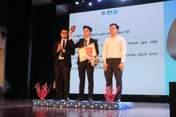 Nguyễn Hải Đăng - chàng trai vinh dự được trao danh hiệu Sao Tháng Giêng. (Ảnh:NTCC) Nguyễn Hải Đăng - chàng trai vinh dự được trao danh hiệu Sao Tháng Giêng. (Ảnh:NTCC)