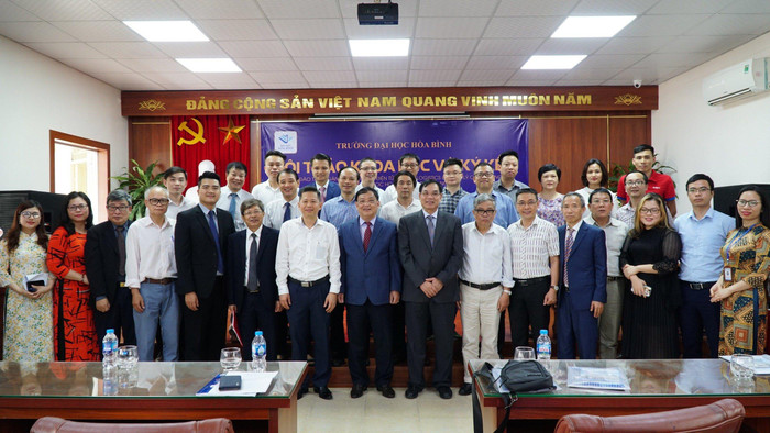 Trường đại học Hòa Bình đã đẩy mạnh mô hình đào tạo gắn với doanh nghiệp. (Ảnh: NTCC) Trường đại học Hòa Bình đã đẩy mạnh mô hình đào tạo gắn với doanh nghiệp. (Ảnh: NTCC)