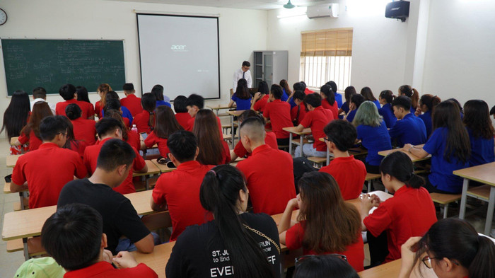 Sinh viên ngành Thương mại điện tử - Trường Đại học Hòa Bình. (Ảnh: NTCC) Sinh viên ngành Thương mại điện tử - Trường Đại học Hòa Bình. (Ảnh: NTCC)