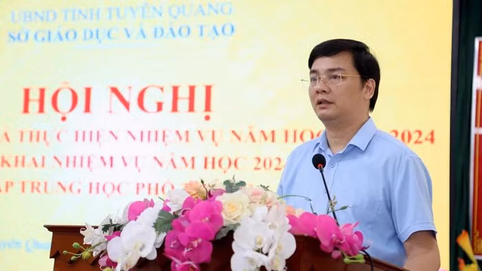 vu-dinh-hung-giam-doc-so-giao-duc-dao-tao-tinh-tuyen-quang.jpg