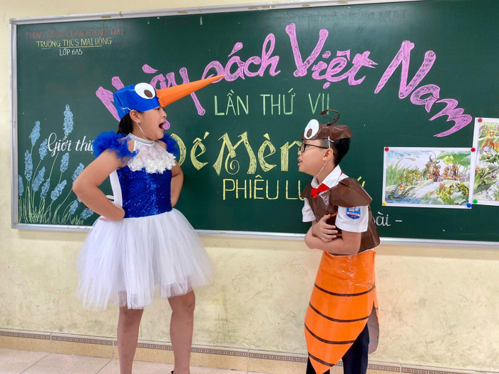 Yến Nhi tham gia diễn tiểu phẩm “Bài học đường đời đầu tiên” trong chương trình hưởng ứng “Ngày sách Việt Nam, lần thứ VII. (Ảnh: T.C) Yến Nhi tham gia diễn tiểu phẩm “Bài học đường đời đầu tiên” trong chương trình hưởng ứng “Ngày sách Việt Nam, lần thứ VII. (Ảnh: T.C)